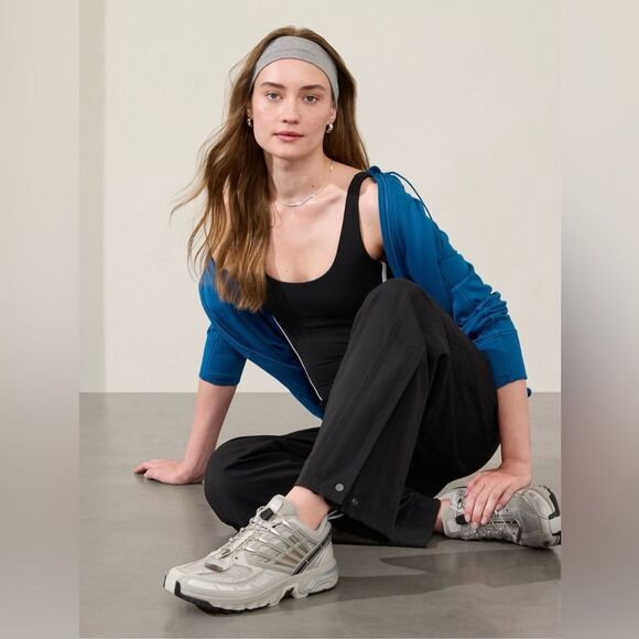 Athleta Trekkie High Rise Parachute Pant // Black - Picture 6 of 12